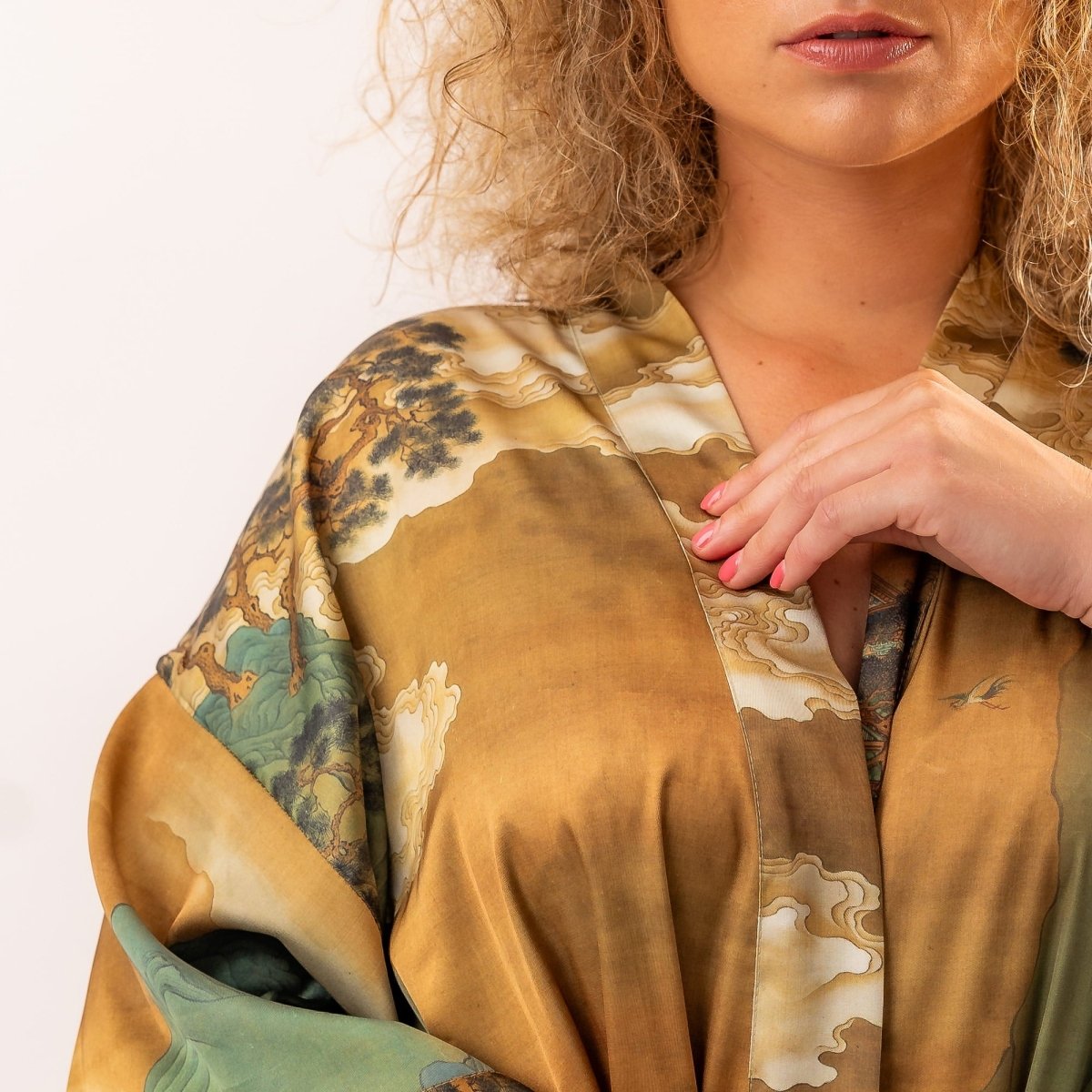 Kimono Dames Satijn - Golden Whisper - Kimomi