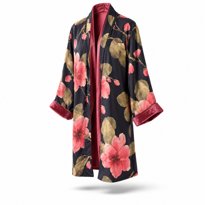 Ruby Bloom kimono met bloemenprint op donkere satijnen kant